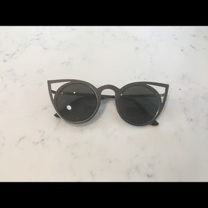 NEW w/o Tags Gunmetal Cat Eye Sunglasses